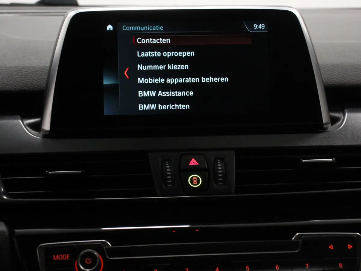 218i Automaat Corporate Lease Executive 7p Cruise control Lichtmetalen velgen Navigatie Parkeersensoren achter Radio LED