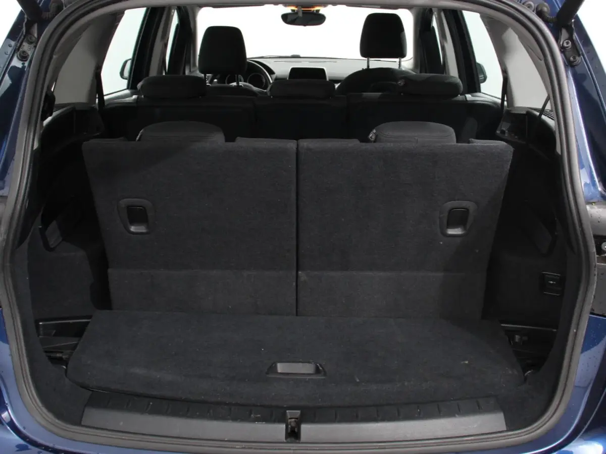 218i Automaat Corporate Lease Executive 7p Cruise control Lichtmetalen velgen Navigatie Parkeersensoren achter Radio LED