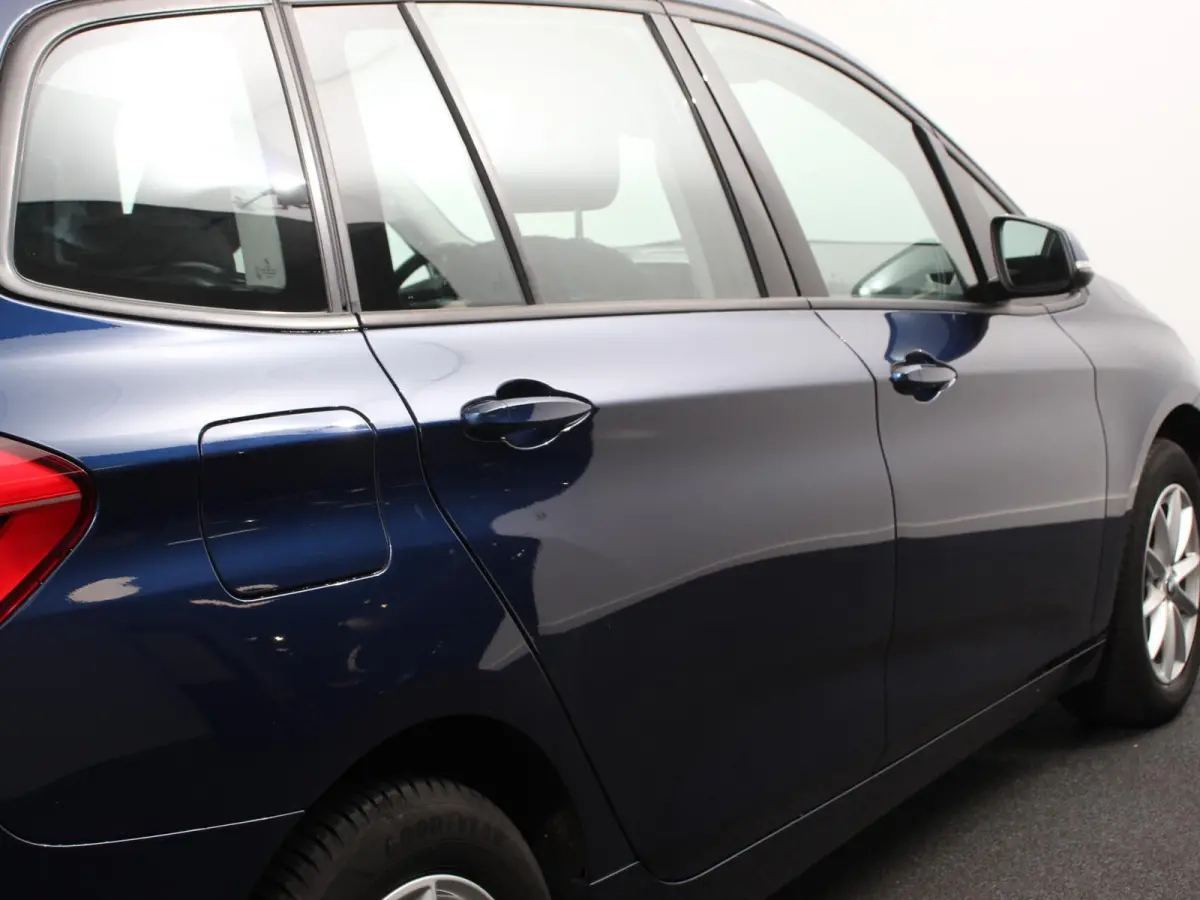 218i Automaat Corporate Lease Executive 7p Cruise control Lichtmetalen velgen Navigatie Parkeersensoren achter Radio LED