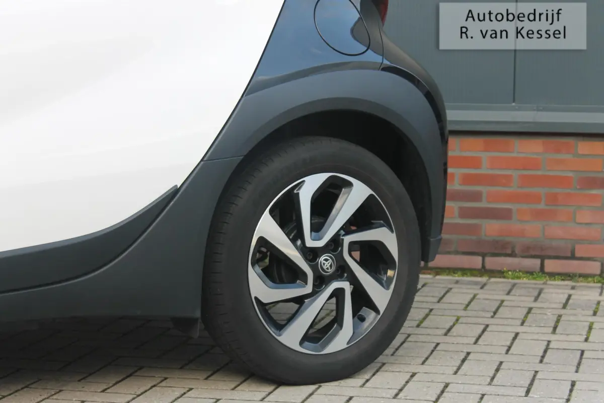 1.0 VVT-i MT Pulse I Rijk uitgerust I 1 Eigenaar I NL-auto
