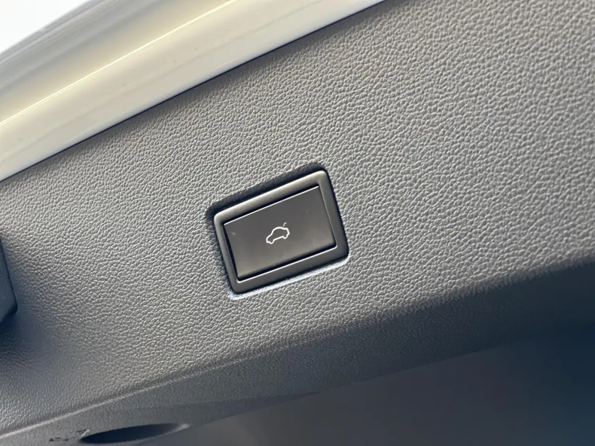 1.5 TSI 3 X R-LINE |BEATS|Dodehoek|Pano|Camera|Virtual|Carplay|