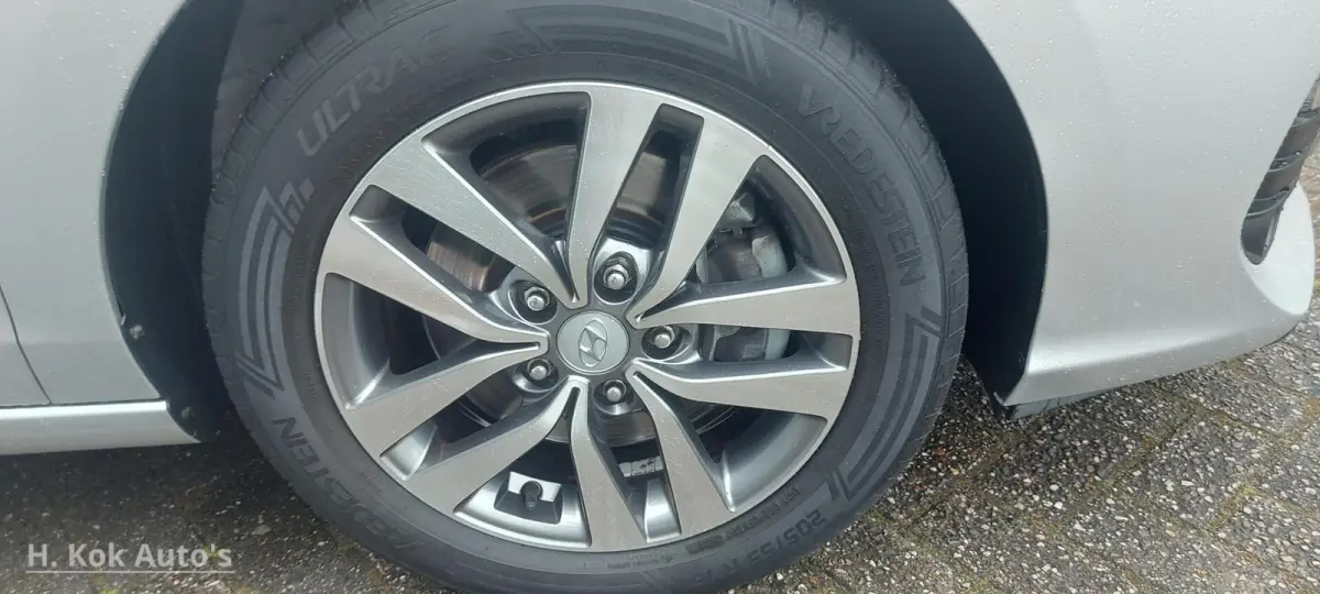 1.4 T-GDI Premium