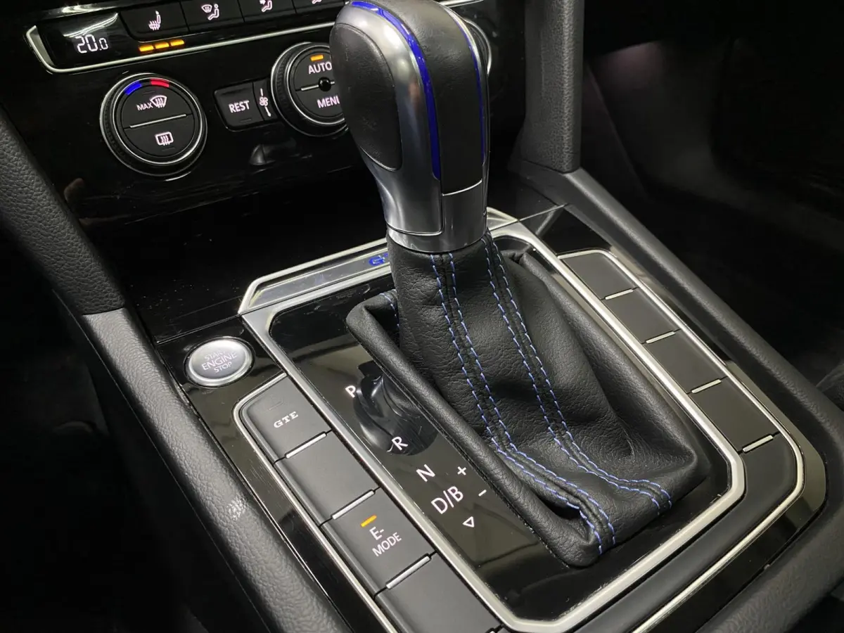 1.4 TSI GTE Highline Panoramadak / Active Info / Discovery Pro
