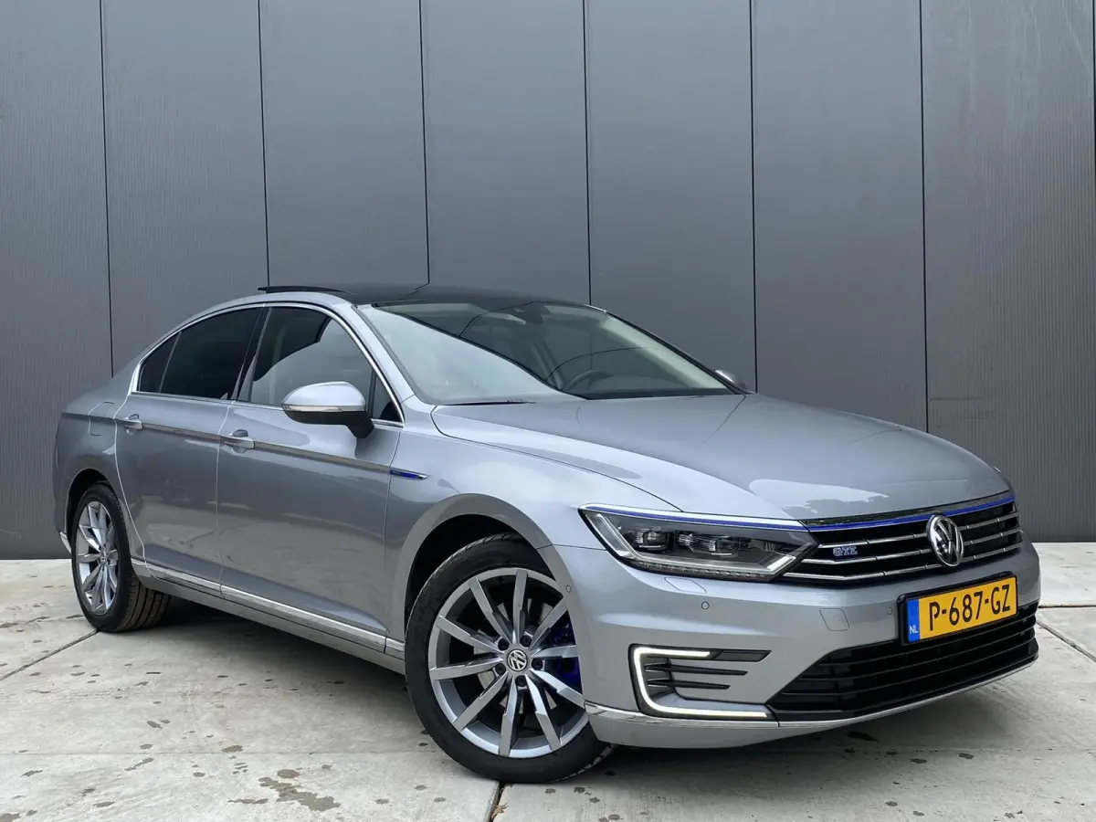 1.4 TSI GTE Highline Panoramadak / Active Info / Discovery Pro