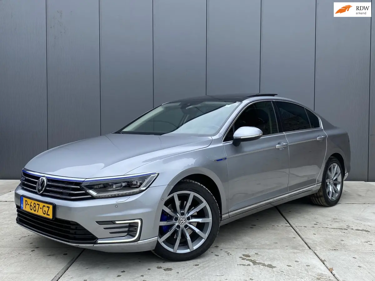 1.4 TSI GTE Highline Panoramadak / Active Info / Discovery Pro