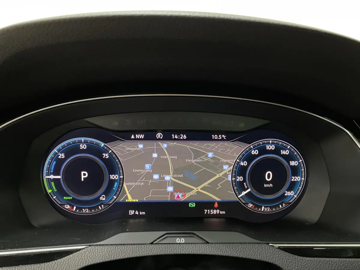 1.4 TSI GTE Highline Panoramadak / Active Info / Discovery Pro