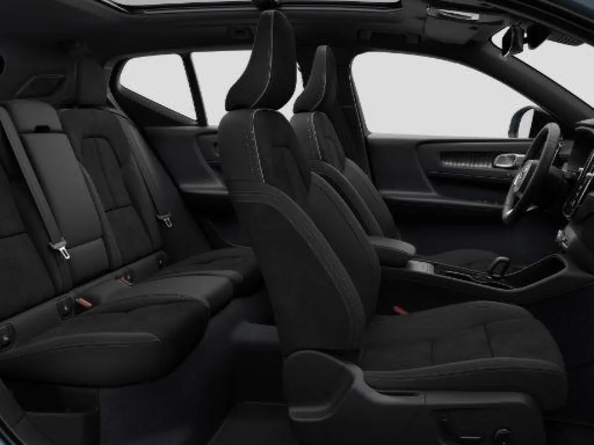 Single Motor | LED Verlichting | Carplay | Adaptive Cruise Control | Vanafprijs EX40 Essential 42.995 |