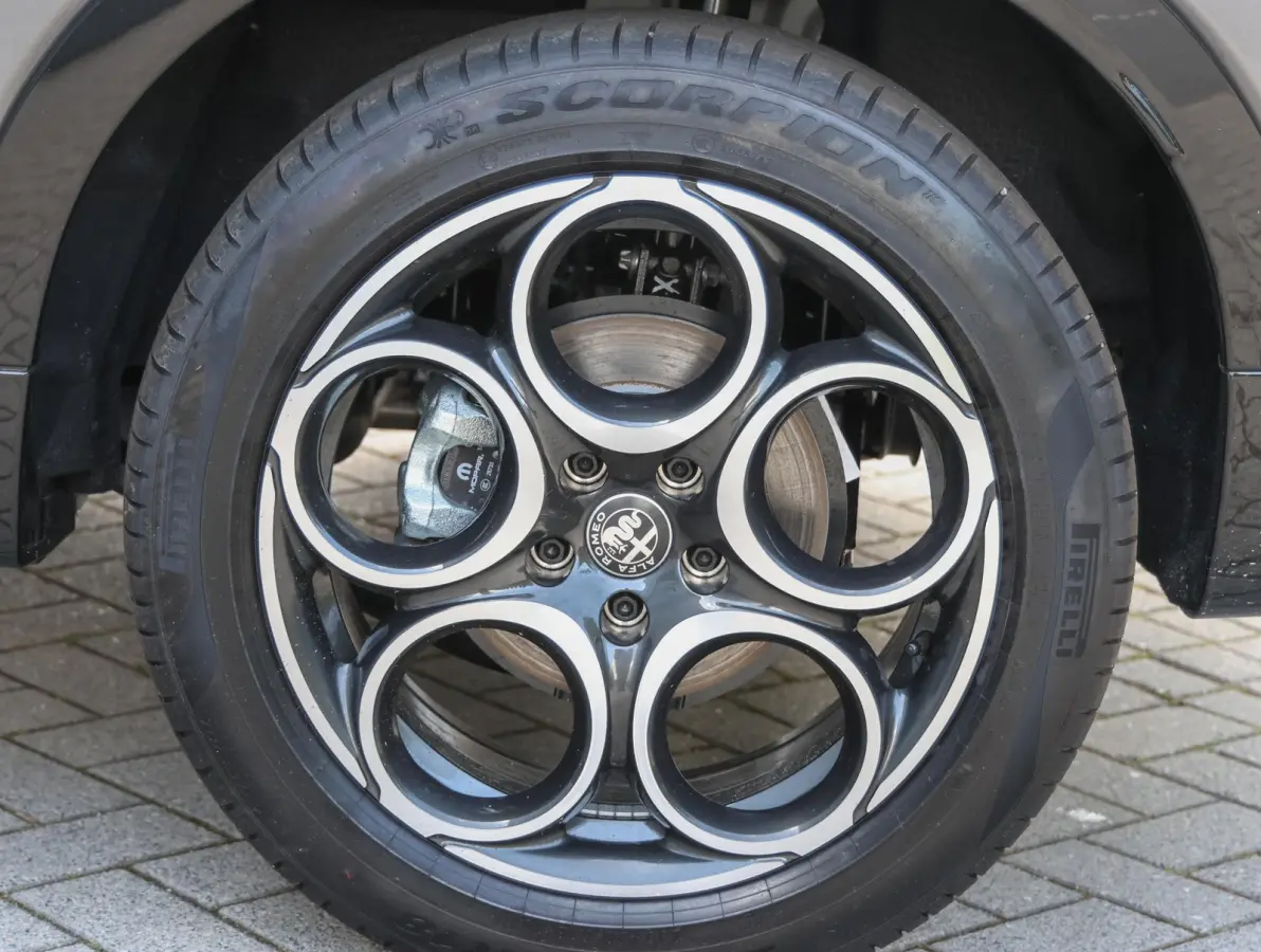 Hybrid Sprint 131pk Automaat | Navi | Camera | Keyless Entry/Start | Voorstoelen Verwarmd | Apple Carplay/Android Auto