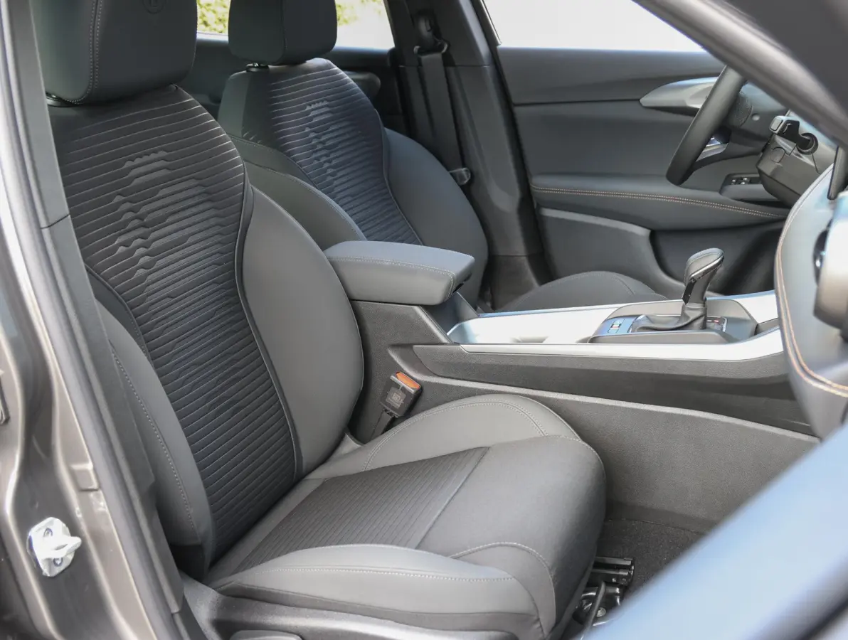 Hybrid Sprint 131pk Automaat | Navi | Camera | Keyless Entry/Start | Voorstoelen Verwarmd | Apple Carplay/Android Auto