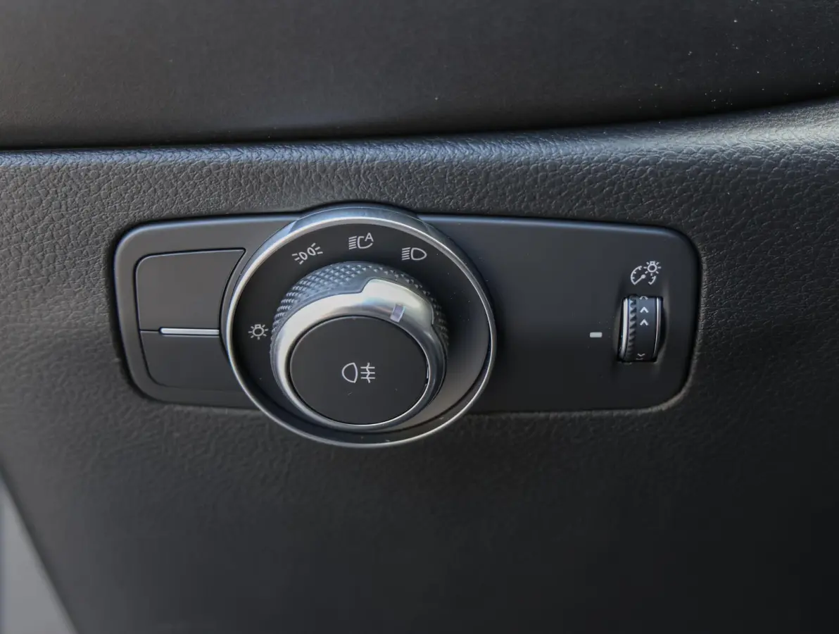 Hybrid Sprint 131pk Automaat | Navi | Camera | Keyless Entry/Start | Voorstoelen Verwarmd | Apple Carplay/Android Auto