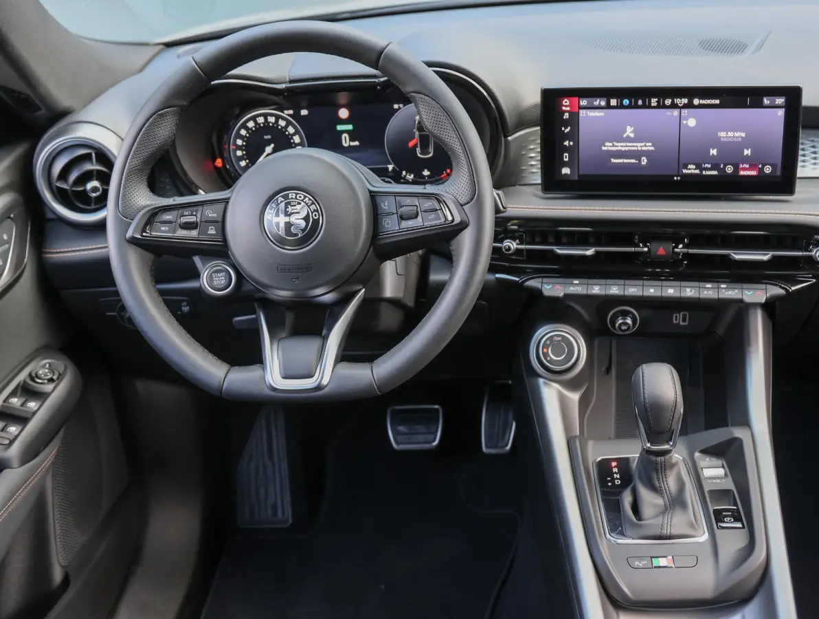 Hybrid Sprint 131pk Automaat | Navi | Camera | Keyless Entry/Start | Voorstoelen Verwarmd | Apple Carplay/Android Auto