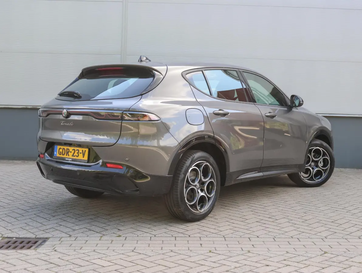 Hybrid Sprint 131pk Automaat | Navi | Camera | Keyless Entry/Start | Voorstoelen Verwarmd | Apple Carplay/Android Auto