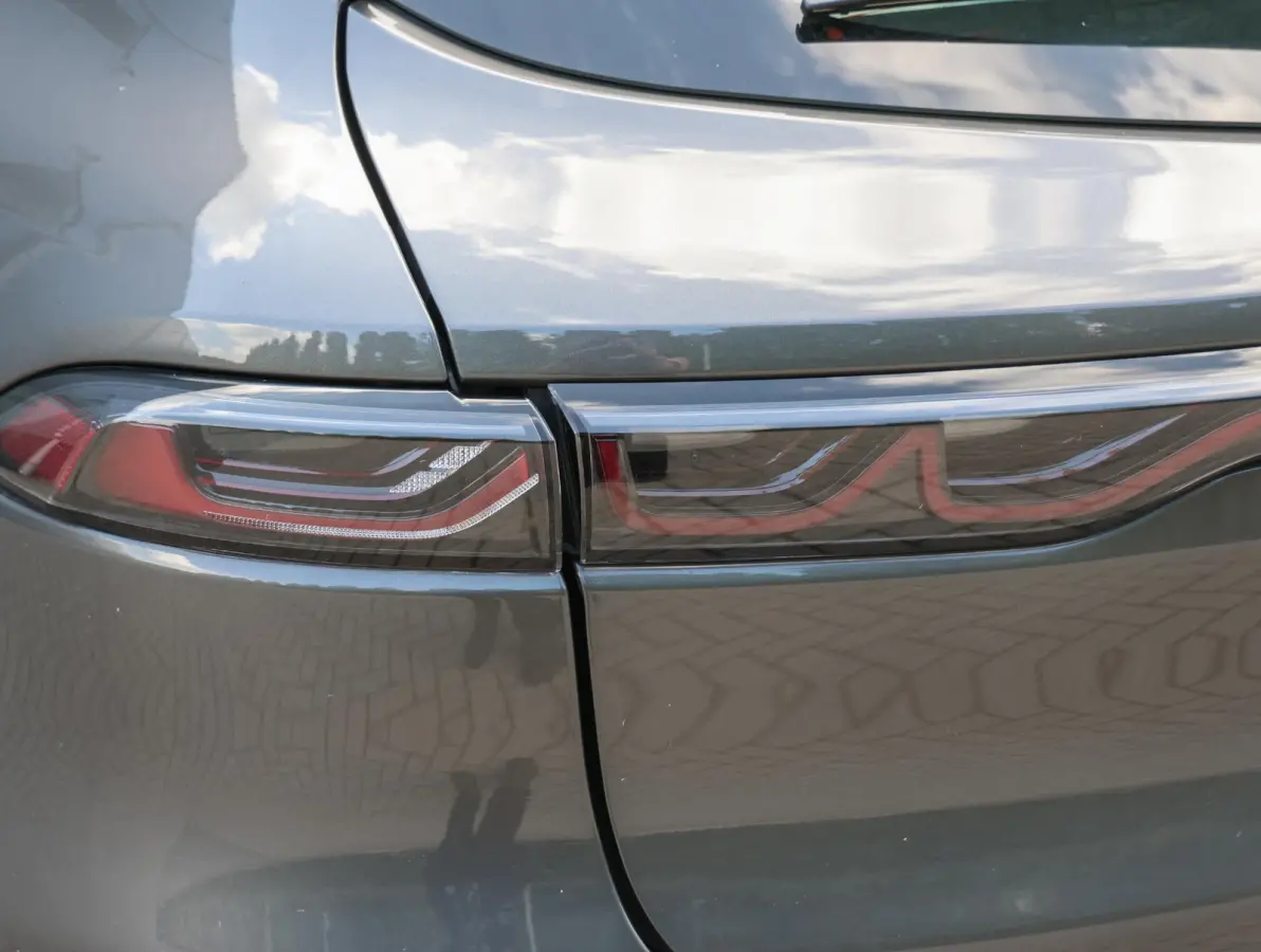 Hybrid Sprint 131pk Automaat | Navi | Camera | Keyless Entry/Start | Voorstoelen Verwarmd | Apple Carplay/Android Auto