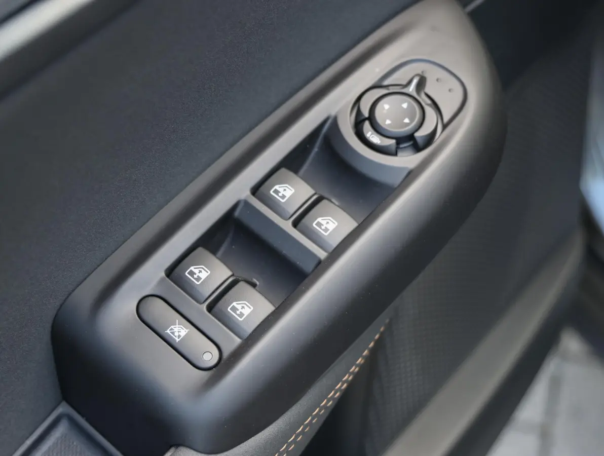 Hybrid Sprint 131pk Automaat | Navi | Camera | Keyless Entry/Start | Voorstoelen Verwarmd | Apple Carplay/Android Auto