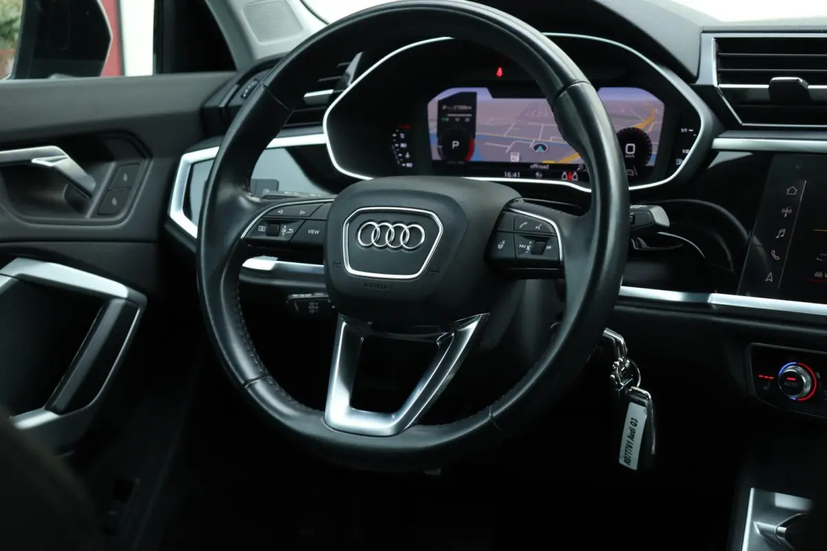 35 TFSI / S-Line / Black Optic / 150PK / Matrix LED / DSG / Navi / ACC / CAMERA / Trekhaak / 19"!