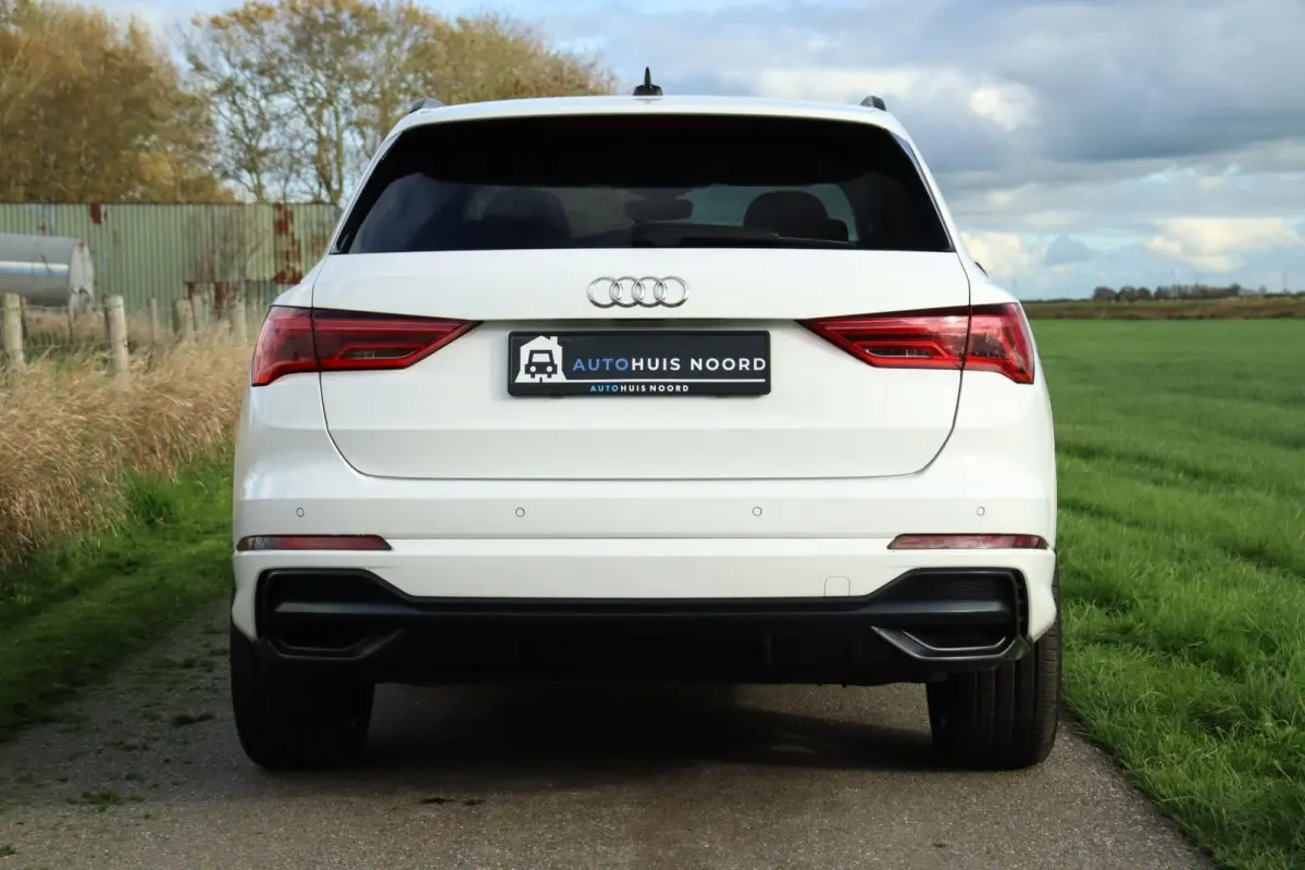 35 TFSI / S-Line / Black Optic / 150PK / Matrix LED / DSG / Navi / ACC / CAMERA / Trekhaak / 19"!