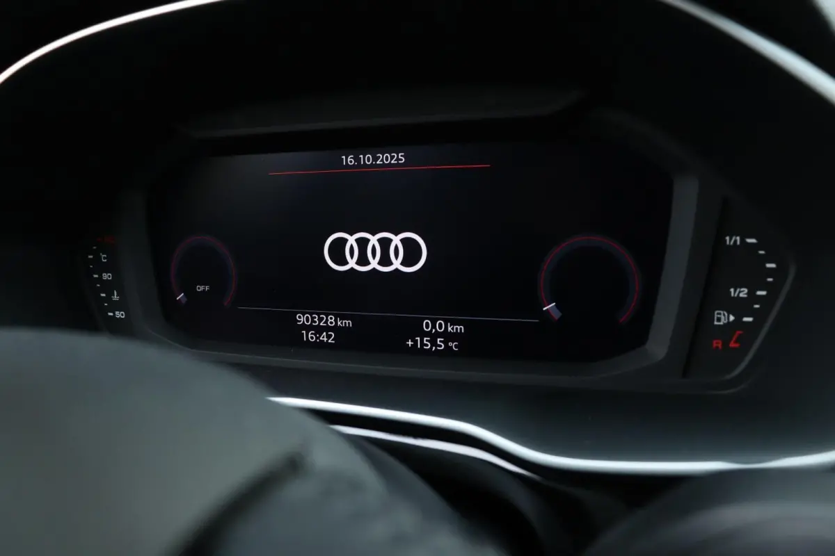35 TFSI / S-Line / Black Optic / 150PK / Matrix LED / DSG / Navi / ACC / CAMERA / Trekhaak / 19"!