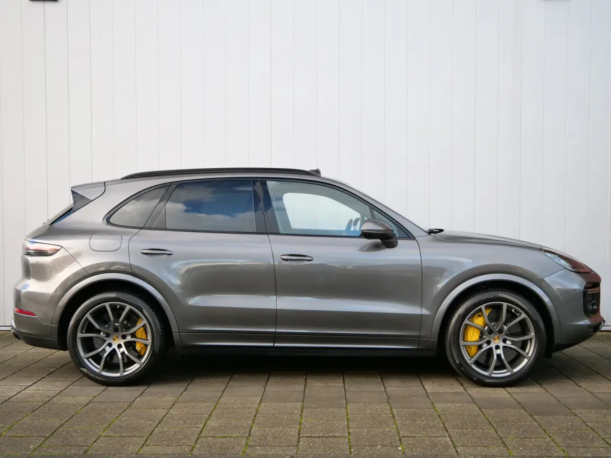 4.0 Turbo S E-Hybrid 680pk Automaat Navi / 21 inch / Achteras besturing / Luchtvering