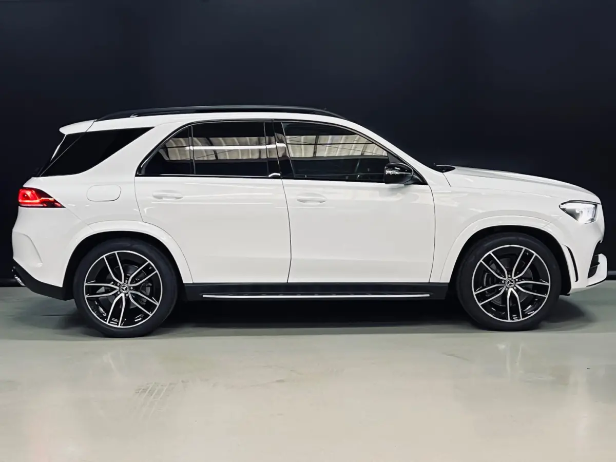350 d 4MATIC AMG Grijs Kenteken, Pano, Luchtvering, Night Pakket, 22" Velg, Wide Screen, Trekhaak 13P