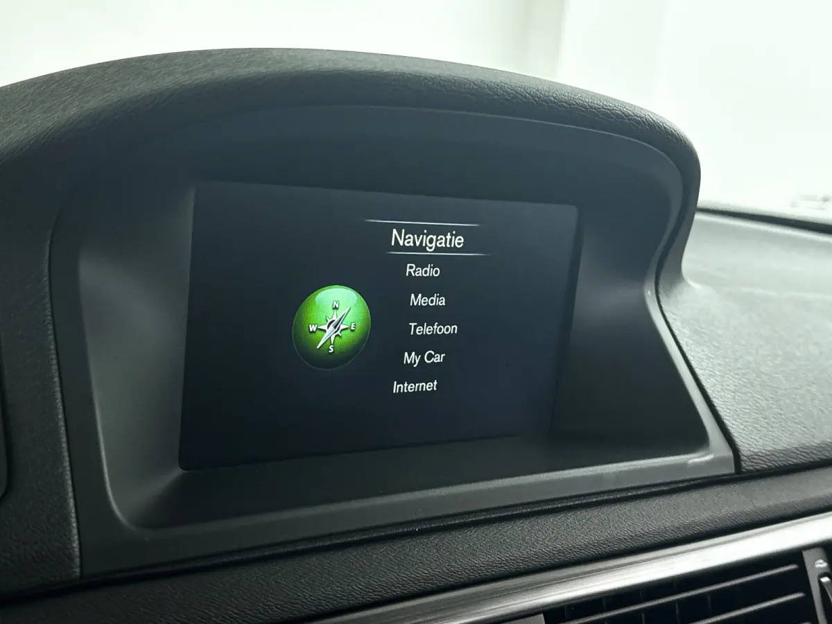 T4 Nordic+ | Navigatie | Stoelverwarming | Trekhaak