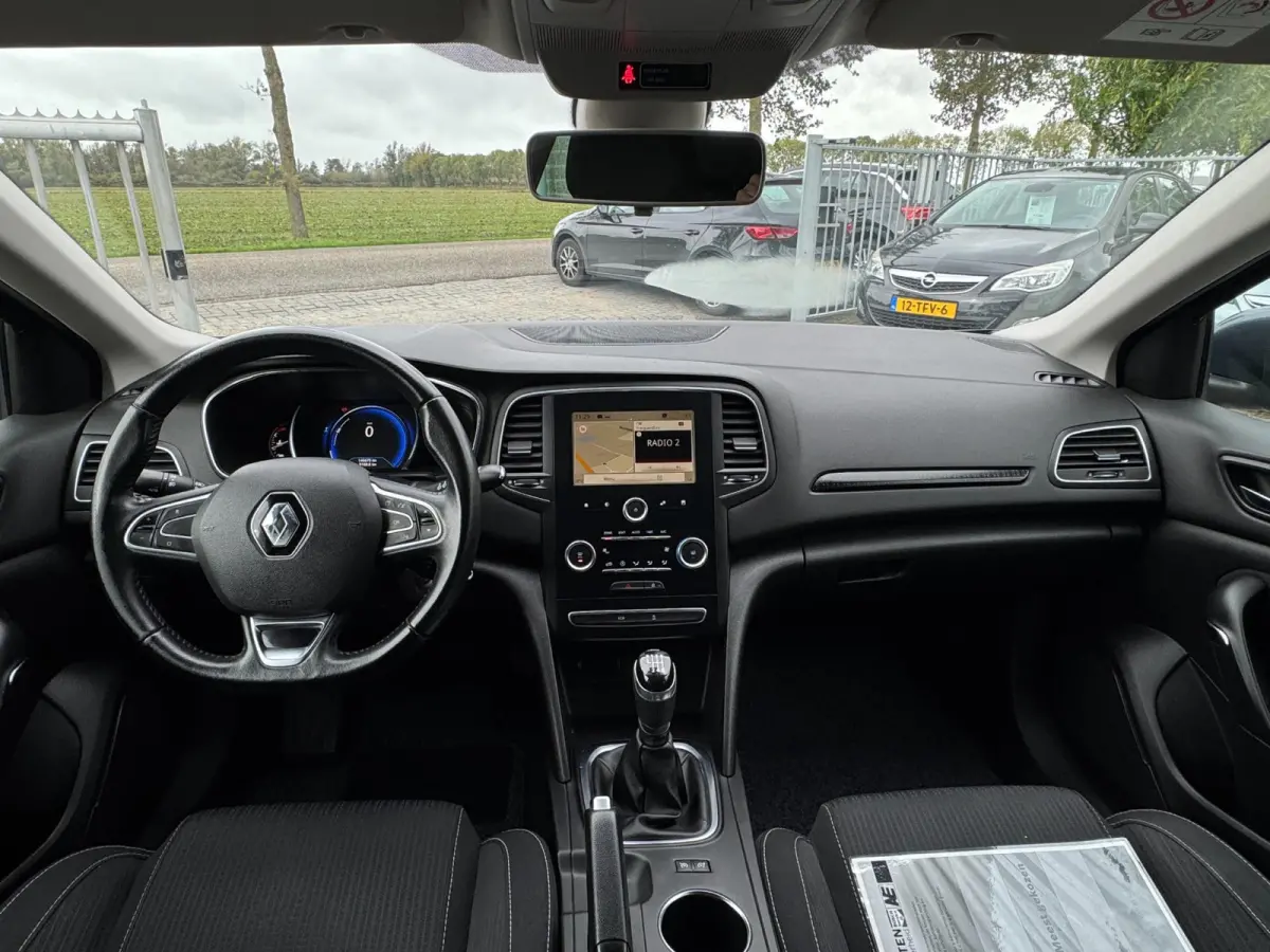 1.2 TCe Zen TREKHAAK / PDC / CRUISE CONTROL / NAVI / BLUETOOTH BELLEN / ECC / NIEUWE KOPP / 132 PK