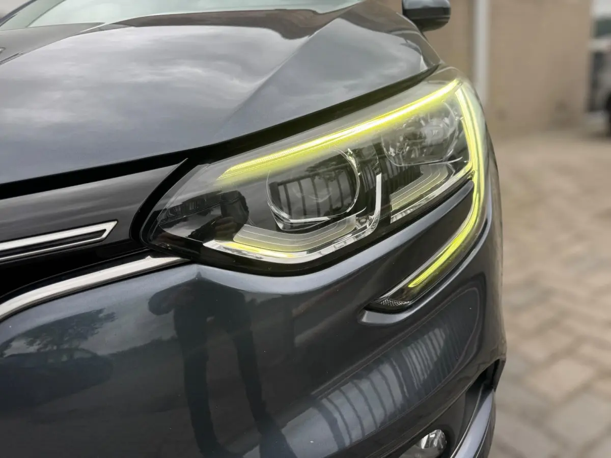 1.2 TCe Zen TREKHAAK / PDC / CRUISE CONTROL / NAVI / BLUETOOTH BELLEN / ECC / NIEUWE KOPP / 132 PK