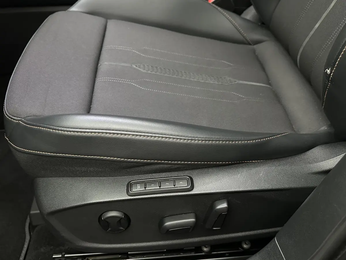 2.0 TSI 4DRIVE Matt Panorama Virtual Memory Beats audio