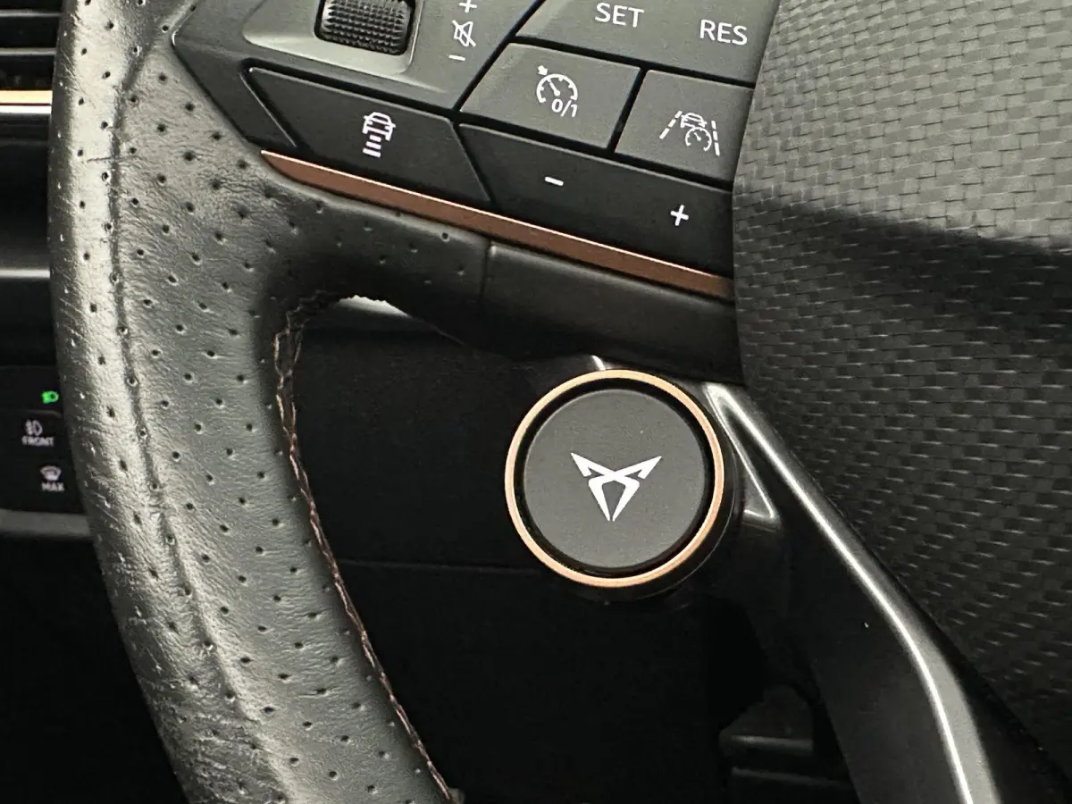 2.0 TSI 4DRIVE Matt Panorama Virtual Memory Beats audio