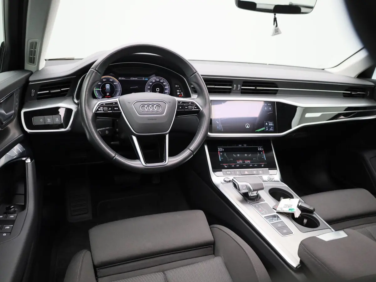 50 TFSI e quattro Advanced Edition | Navigatiesysteem | Panoramadak | Achteruitrijcamera | Stoelverwarming voorin |