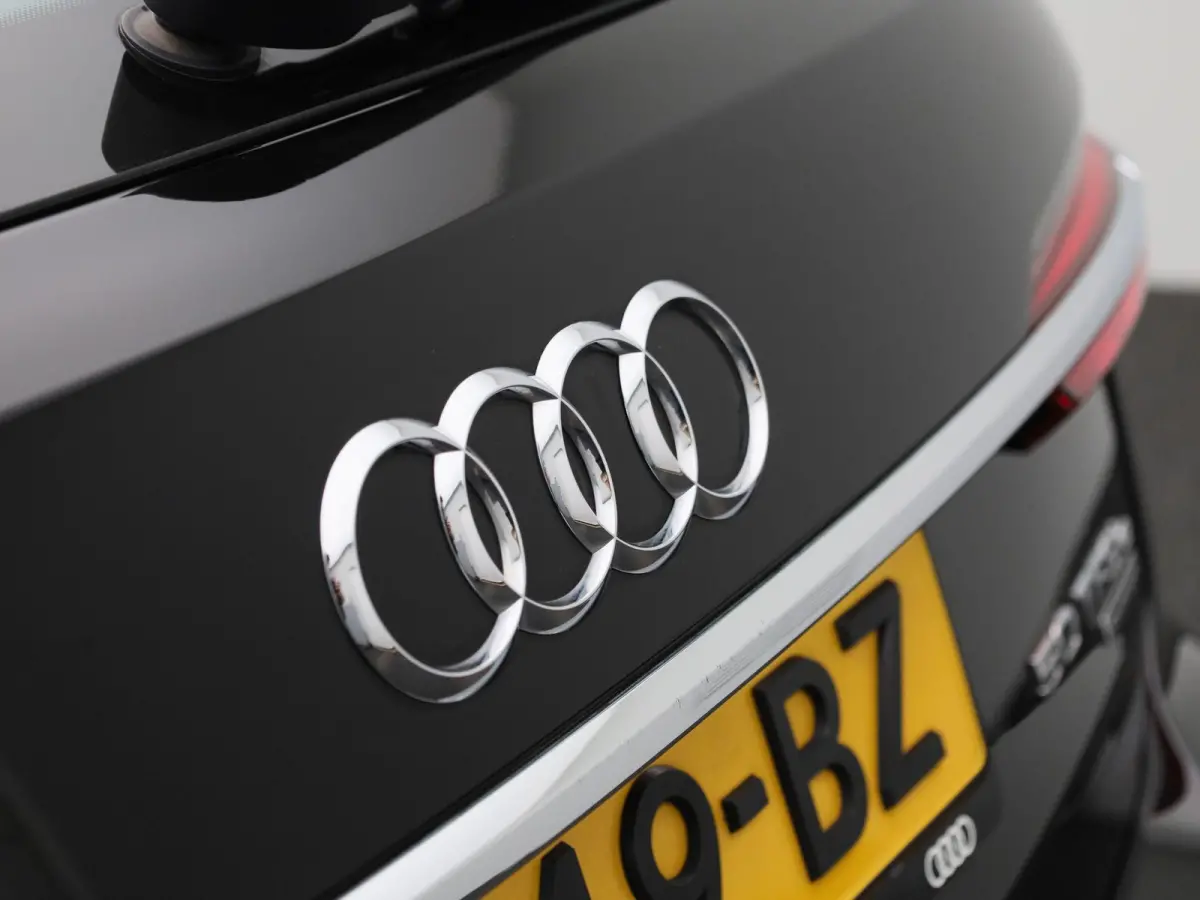 50 TFSI e quattro Advanced Edition | Navigatiesysteem | Panoramadak | Achteruitrijcamera | Stoelverwarming voorin |