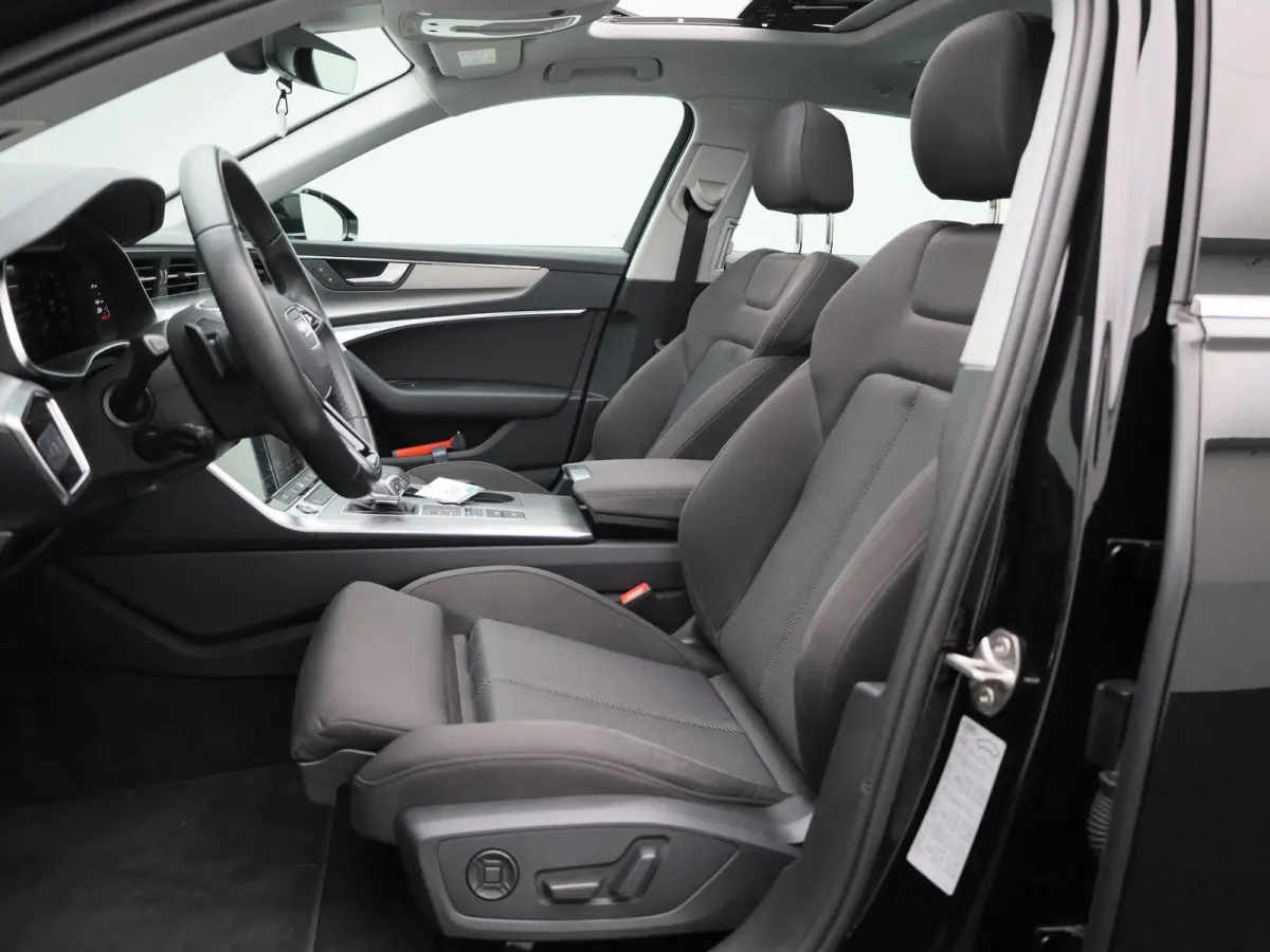 50 TFSI e quattro Advanced Edition | Navigatiesysteem | Panoramadak | Achteruitrijcamera | Stoelverwarming voorin |