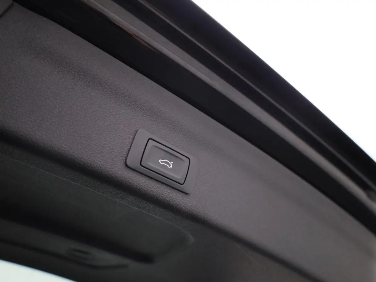 50 TFSI e quattro Advanced Edition | Navigatiesysteem | Panoramadak | Achteruitrijcamera | Stoelverwarming voorin |