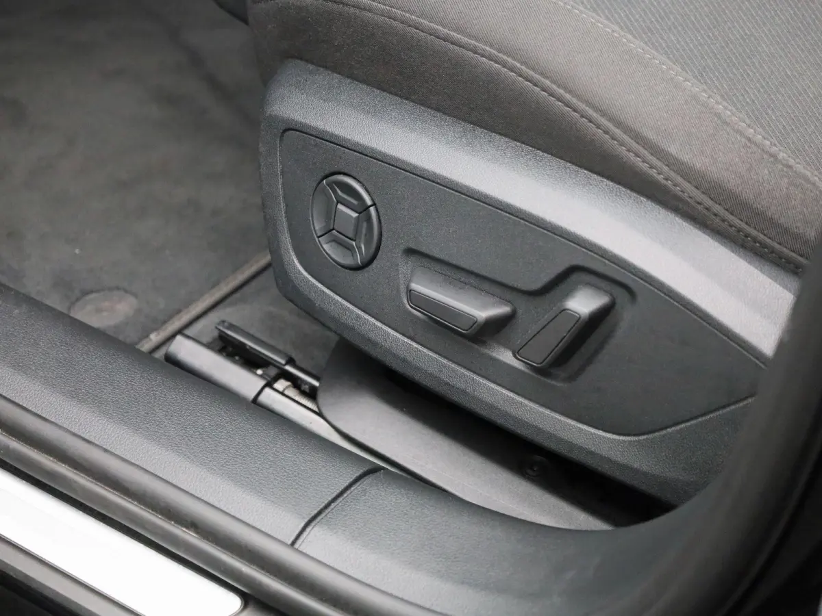 50 TFSI e quattro Advanced Edition | Navigatiesysteem | Panoramadak | Achteruitrijcamera | Stoelverwarming voorin |