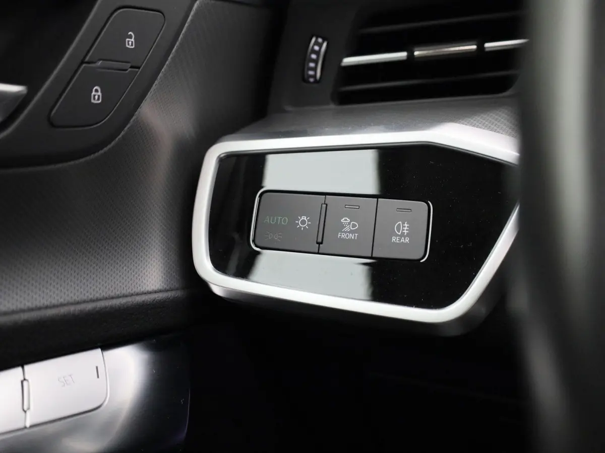 50 TFSI e quattro Advanced Edition | Navigatiesysteem | Panoramadak | Achteruitrijcamera | Stoelverwarming voorin |