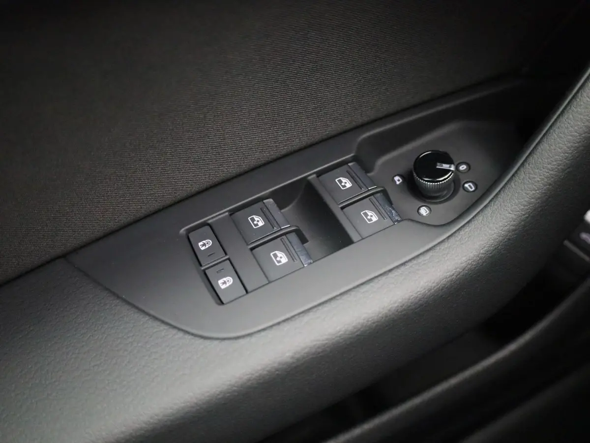 50 TFSI e quattro Advanced Edition | Navigatiesysteem | Panoramadak | Achteruitrijcamera | Stoelverwarming voorin |