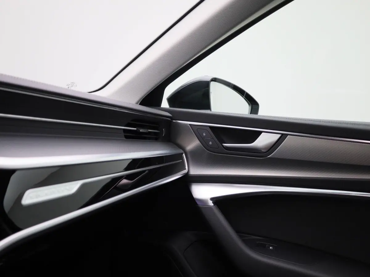 50 TFSI e quattro Advanced Edition | Navigatiesysteem | Panoramadak | Achteruitrijcamera | Stoelverwarming voorin |