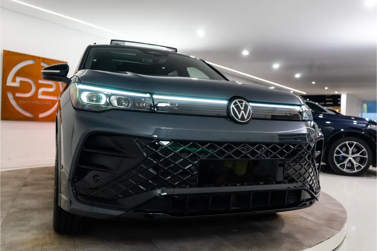 1.5 eHybrid 2x R-Line 2025 PER DIRECT BESCHIKBAAR | VOL OPTIE INCL. 5 JAAR GARANTIE!