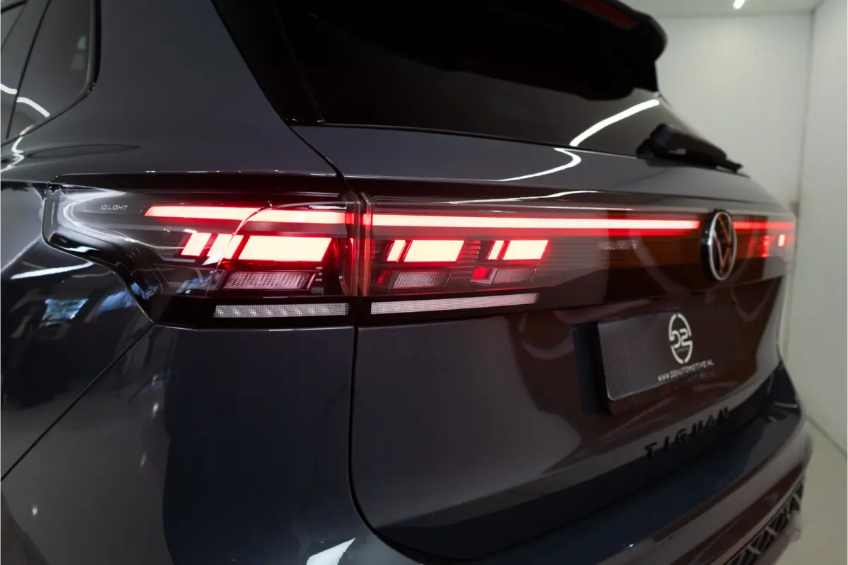 1.5 eHybrid 2x R-Line 2025 PER DIRECT BESCHIKBAAR | VOL OPTIE INCL. 5 JAAR GARANTIE!