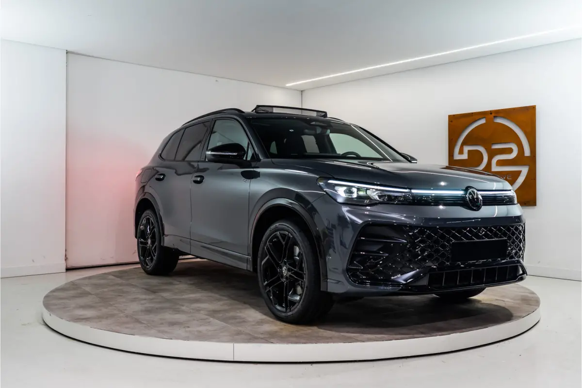 1.5 eHybrid 2x R-Line 2025 PER DIRECT BESCHIKBAAR | VOL OPTIE INCL. 5 JAAR GARANTIE!