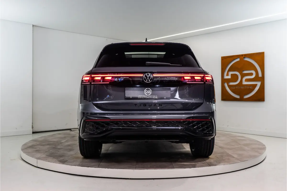 1.5 eHybrid 2x R-Line 2025 PER DIRECT BESCHIKBAAR | VOL OPTIE INCL. 5 JAAR GARANTIE!