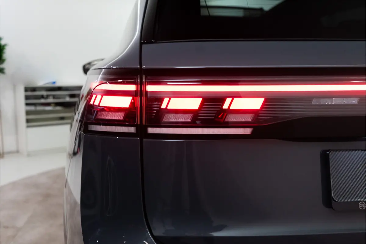 1.5 eHybrid 2x R-Line 2025 PER DIRECT BESCHIKBAAR | VOL OPTIE INCL. 5 JAAR GARANTIE!