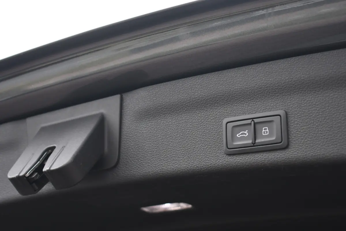 4.0 TFSI quattro Dyn+ B&O-high Carbon Pano Ceramic HUD Alc-hemel Softclose Stoelvent