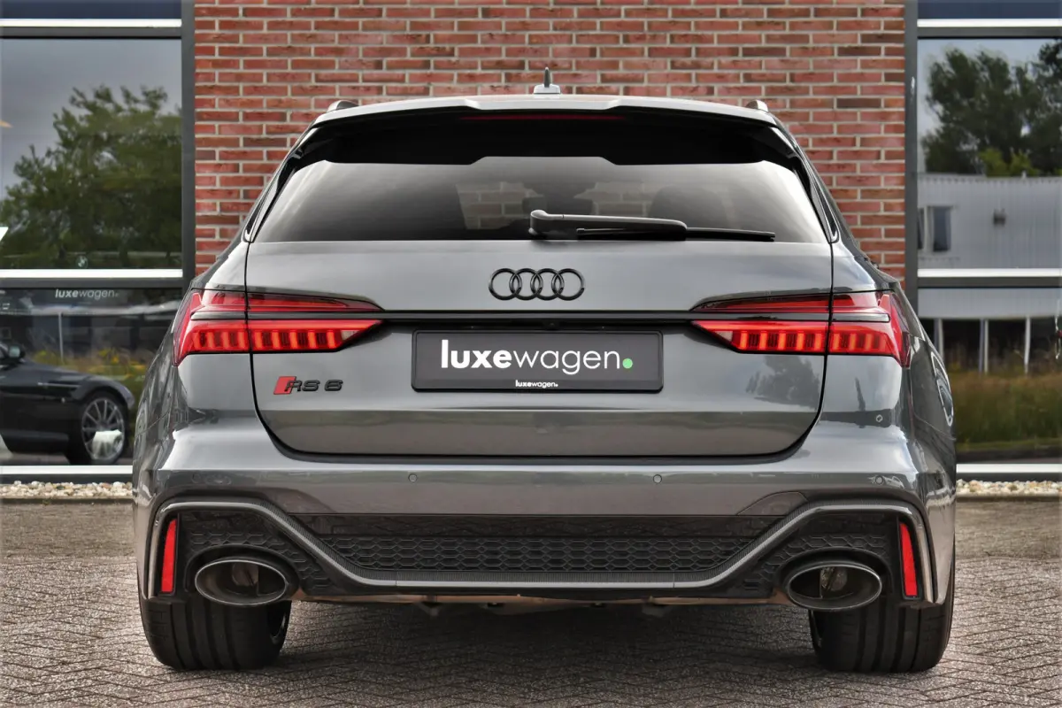 4.0 TFSI quattro Dyn+ B&O-high Carbon Pano Ceramic HUD Alc-hemel Softclose Stoelvent