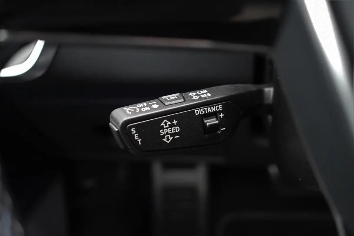 4.0 TFSI quattro Dyn+ B&O-high Carbon Pano Ceramic HUD Alc-hemel Softclose Stoelvent