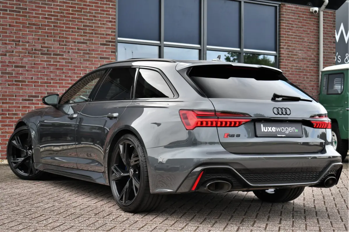 4.0 TFSI quattro Dyn+ B&O-high Carbon Pano Ceramic HUD Alc-hemel Softclose Stoelvent