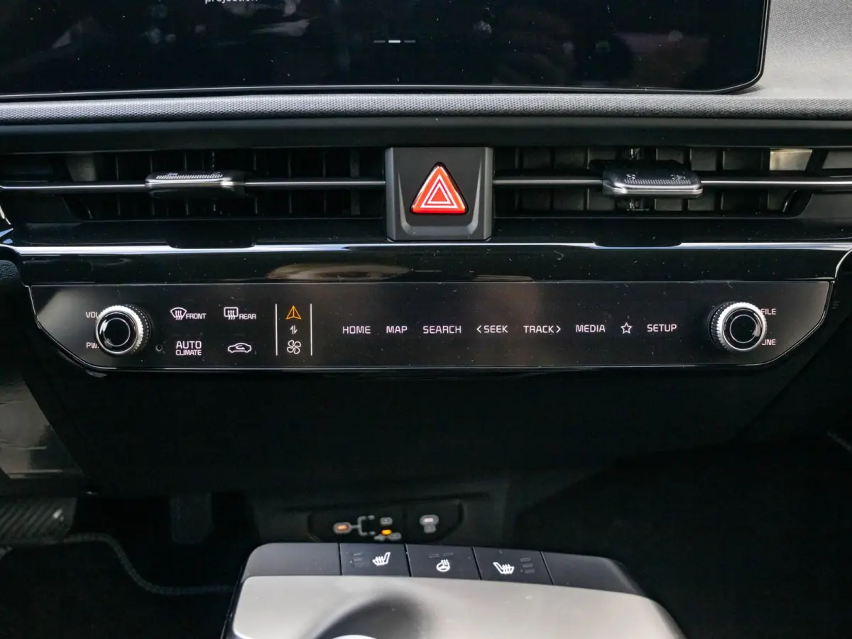 Light Edition 63 kWh stoel / stuurwielverwarming l apple car play android auto