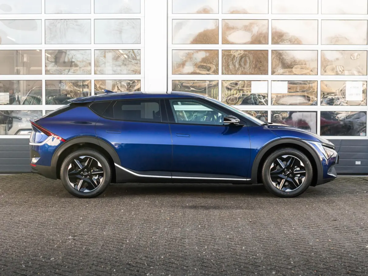 Light Edition 63 kWh stoel / stuurwielverwarming l apple car play android auto