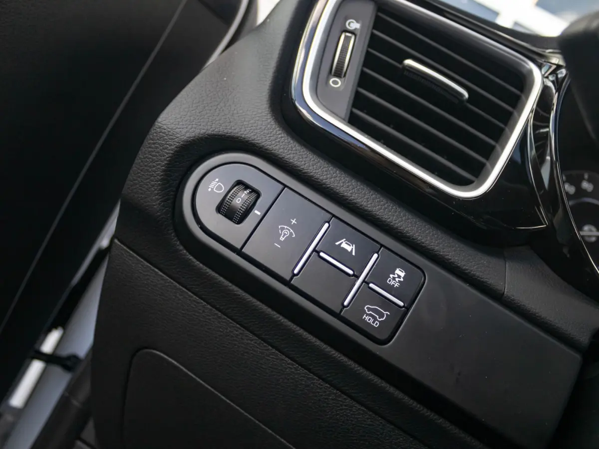 1.5 T-GDi GT-PlusLine | Uit voorraad leverbaar | Automaat | Pano dak | 18" velgen | Clima | Cruise | GT interieur