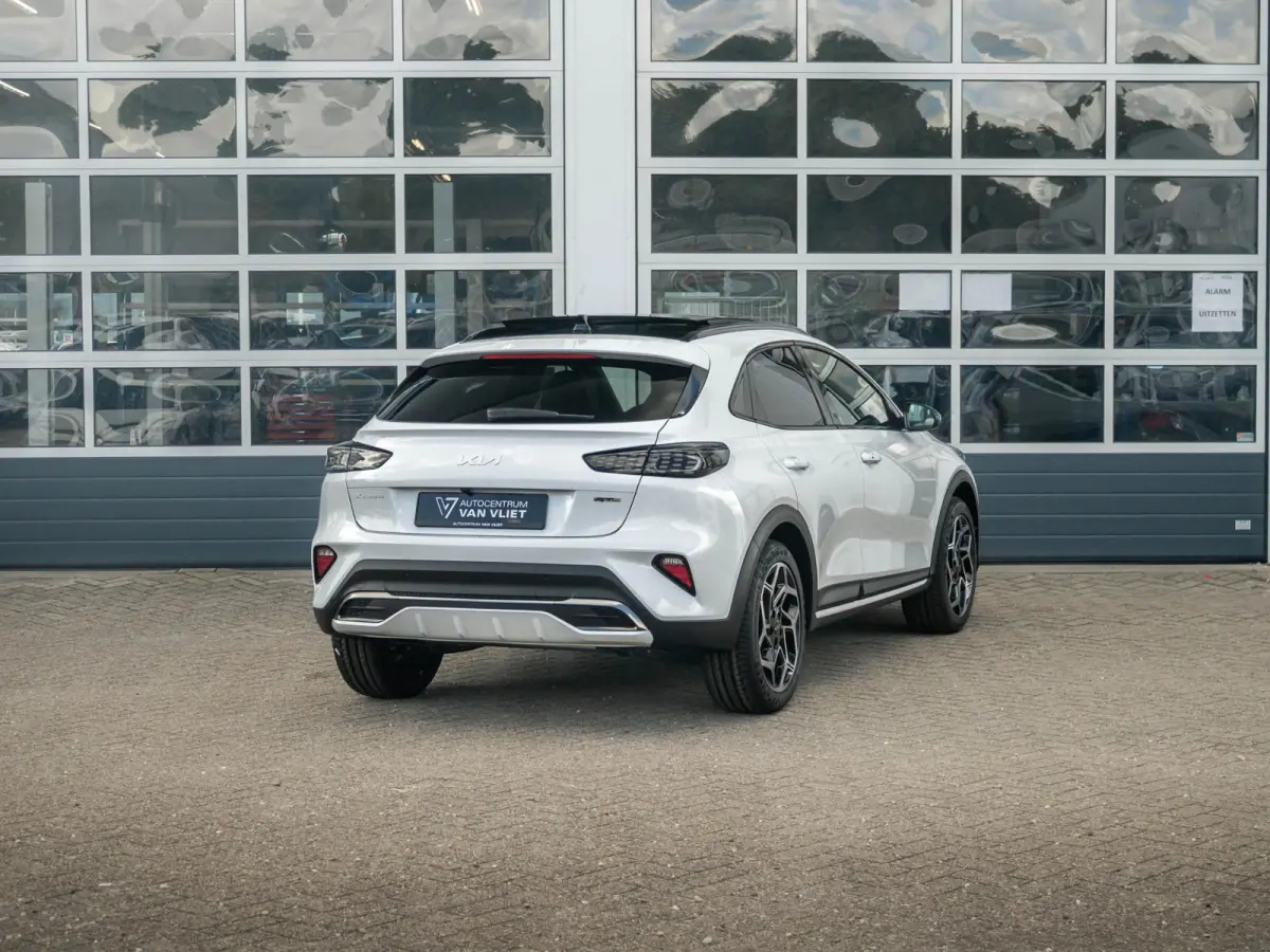 1.5 T-GDi GT-PlusLine | Uit voorraad leverbaar | Automaat | Pano dak | 18" velgen | Clima | Cruise | GT interieur