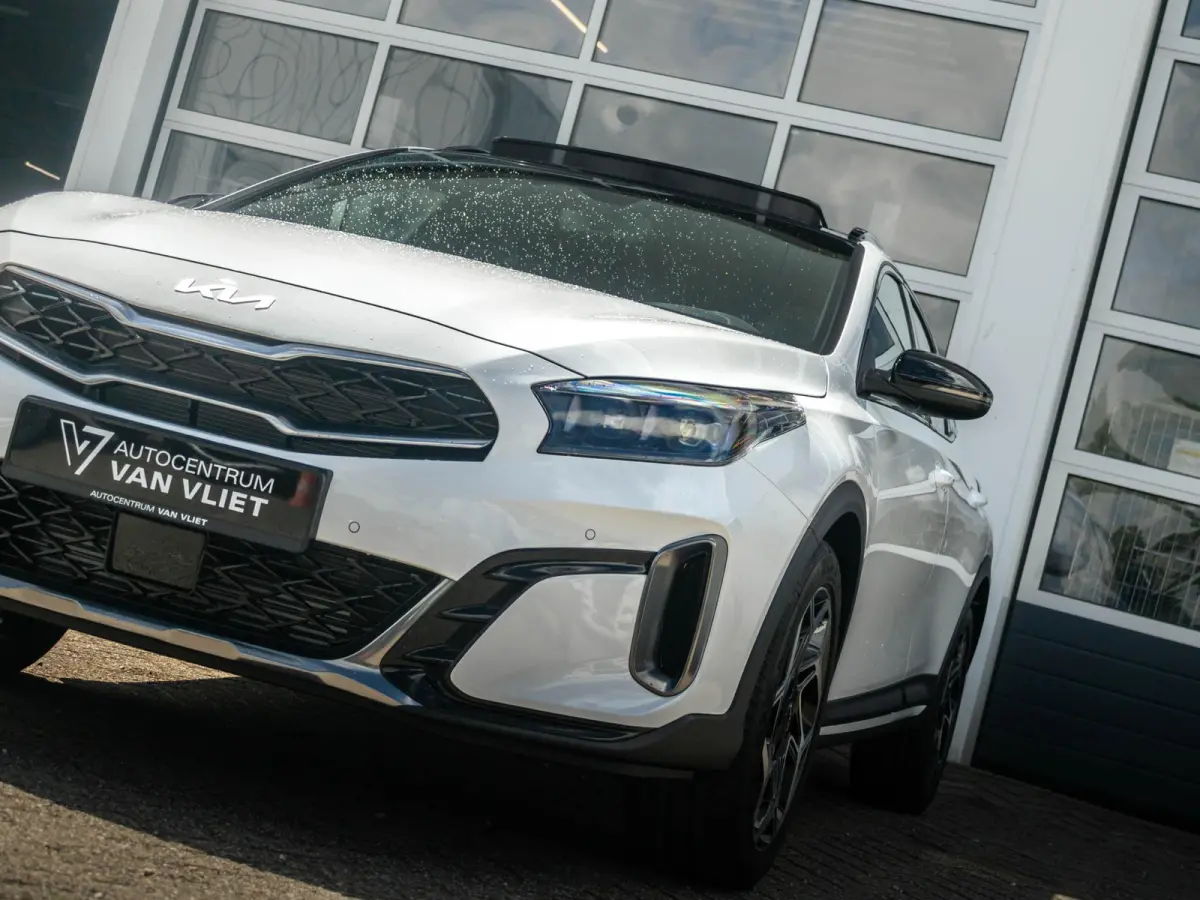 1.5 T-GDi GT-PlusLine | Uit voorraad leverbaar | Automaat | Pano dak | 18" velgen | Clima | Cruise | GT interieur